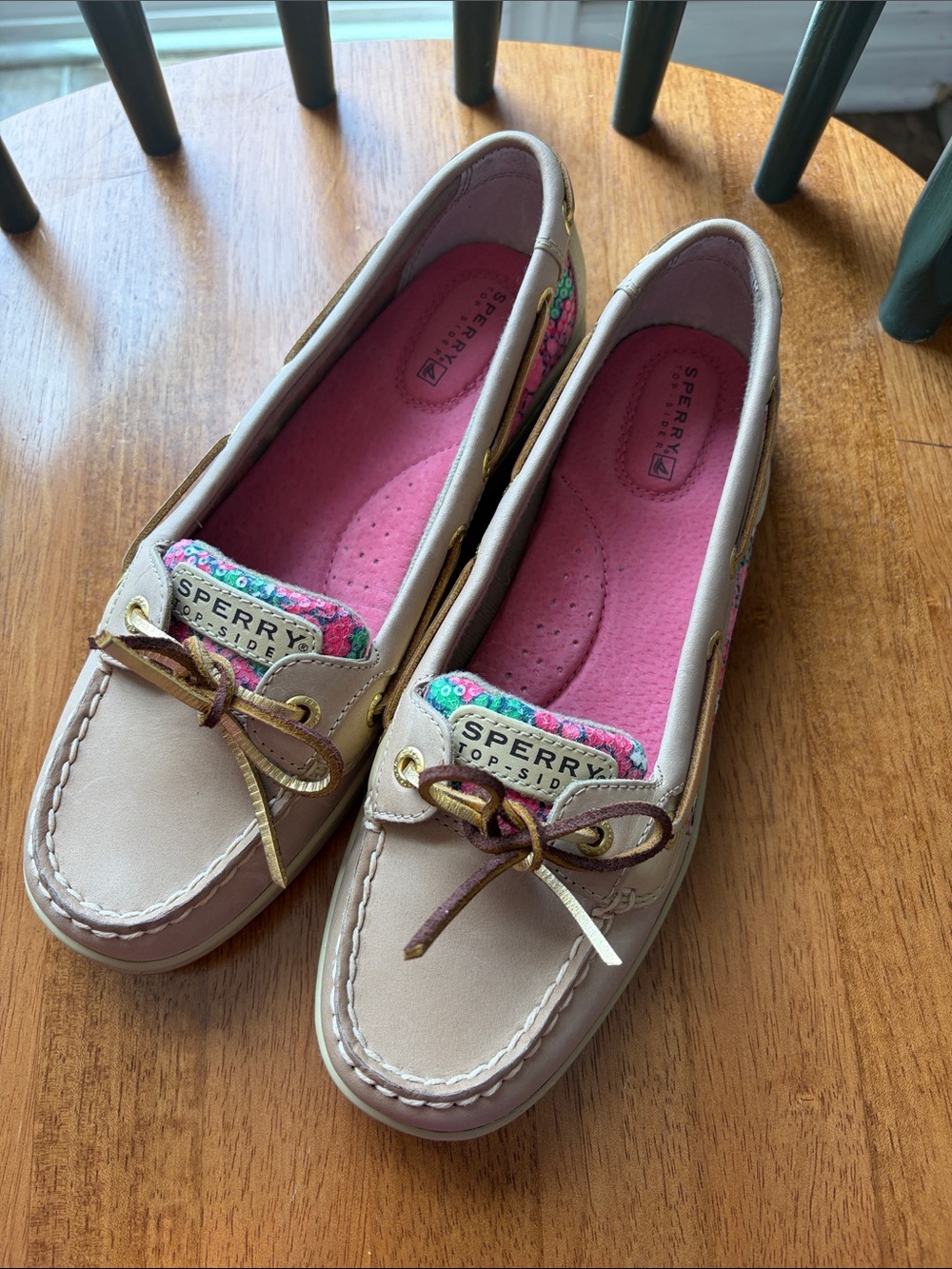 Sperry Beige Leather Boat Shoes with Pink Insole and Floral Trim